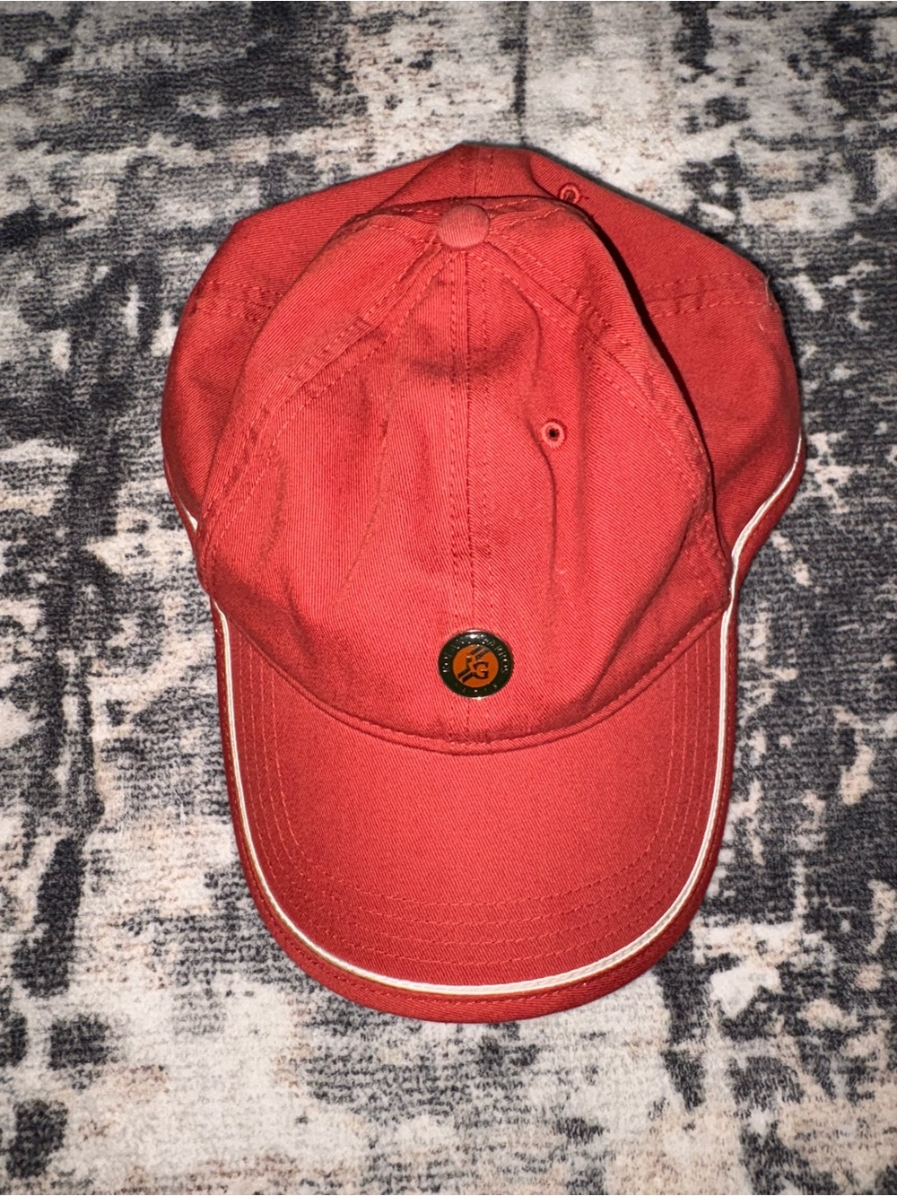 Roland Garros hat